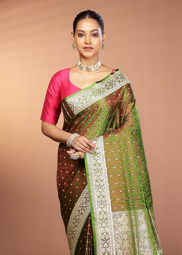 Green Handloom Tanchoi Pure Silk Saree With Blouse Piece