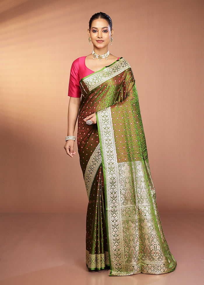 Green Handloom Tanchoi Pure Silk Saree With Blouse Piece