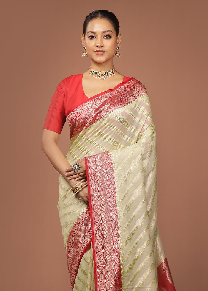 Cream Georgette Saree With Blouse Piece