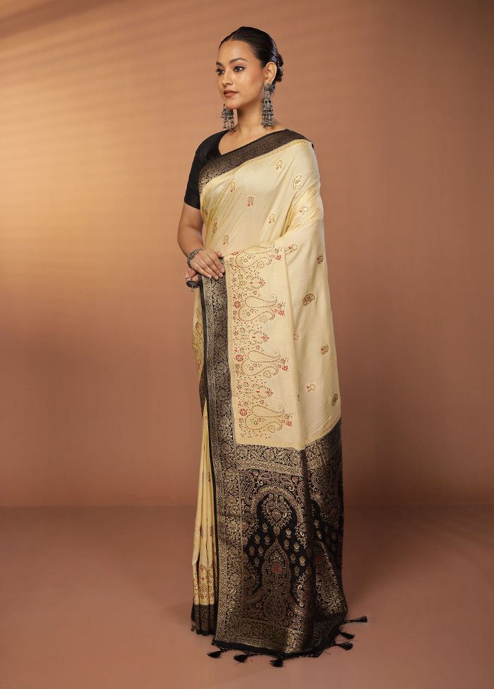 Cream Dupion Silk Saree With Blouse Piece