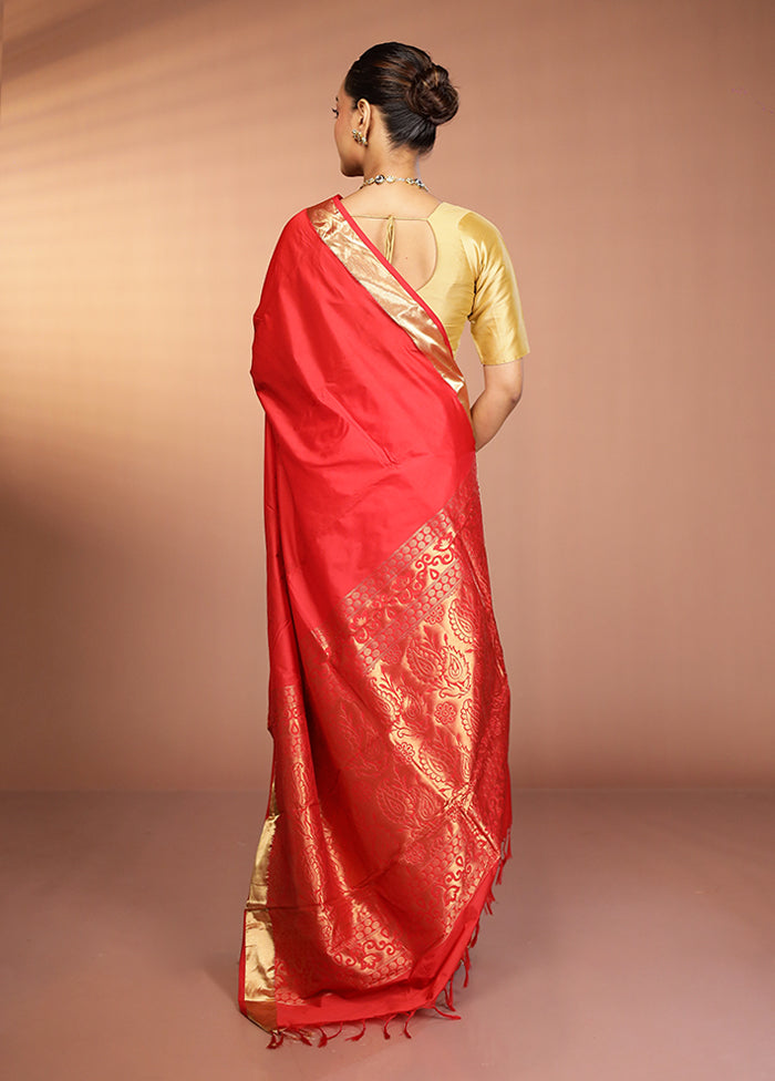 Red Kanjivaram Silk Saree With Blouse Piece