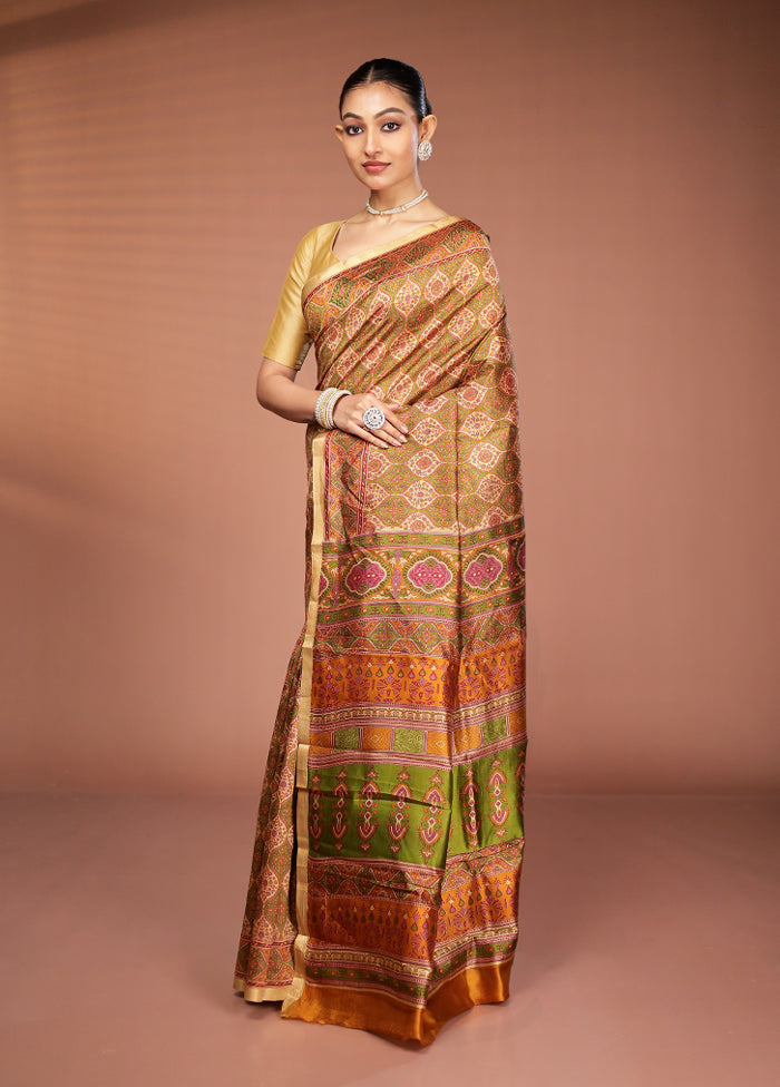 Yellow Printed Silk Saree Without Blouse Piece