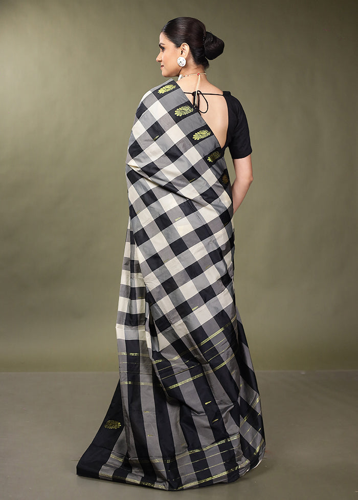 Black Kanjivaram Silk Saree With Blouse Piece