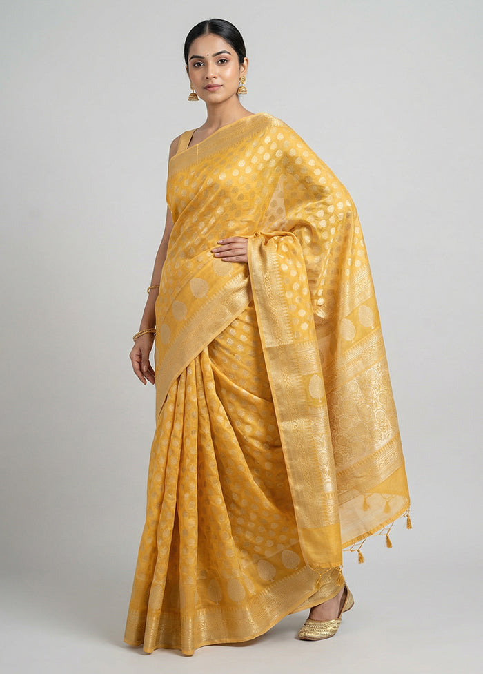 Yellow Pure Cotton Saree With Blouse Piece