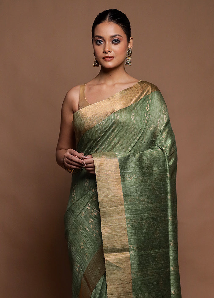 Green Handloom Matka Pure Silk Saree With Blouse Piece