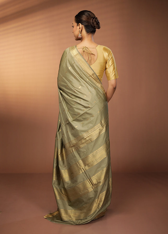 Cream Kanjivaram Silk Saree With Blouse Piece