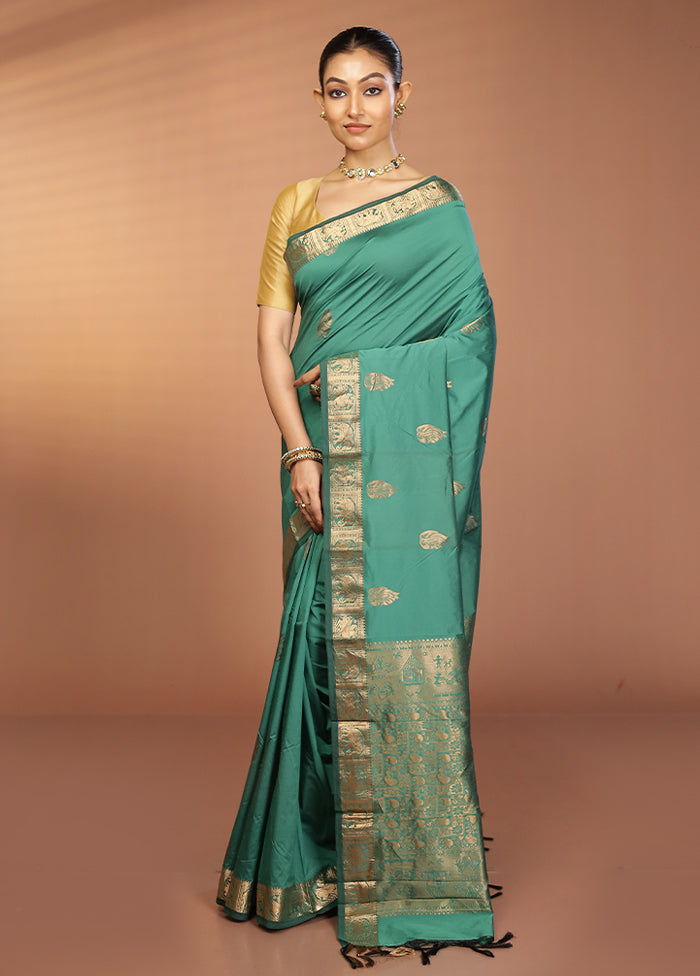 Green Kanjivaram Silk Saree With Blouse Piece