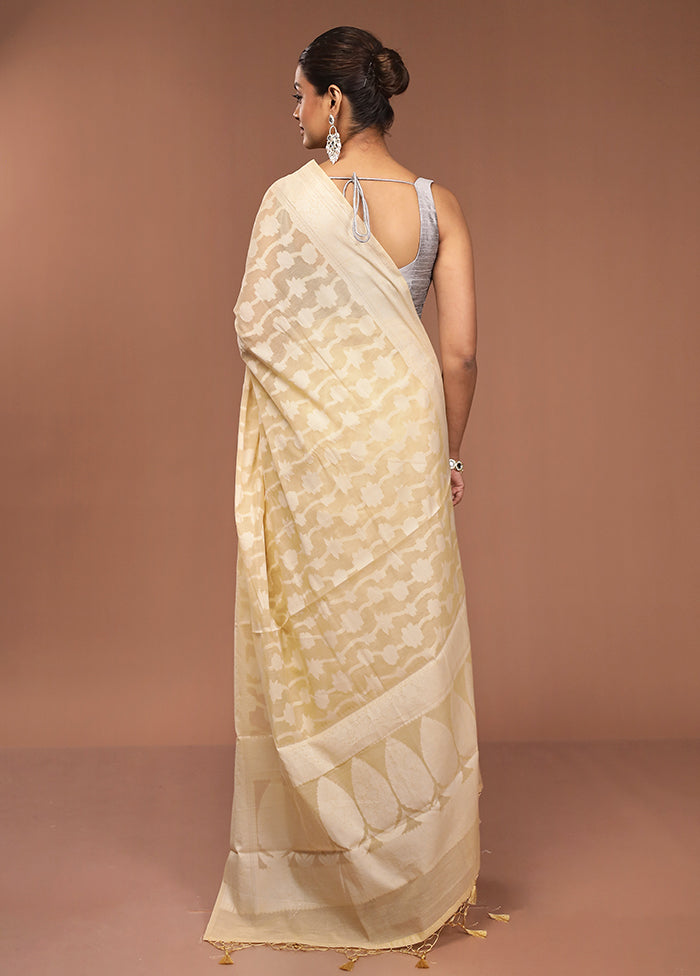 Cream Cotton Saree With Blouse Piece