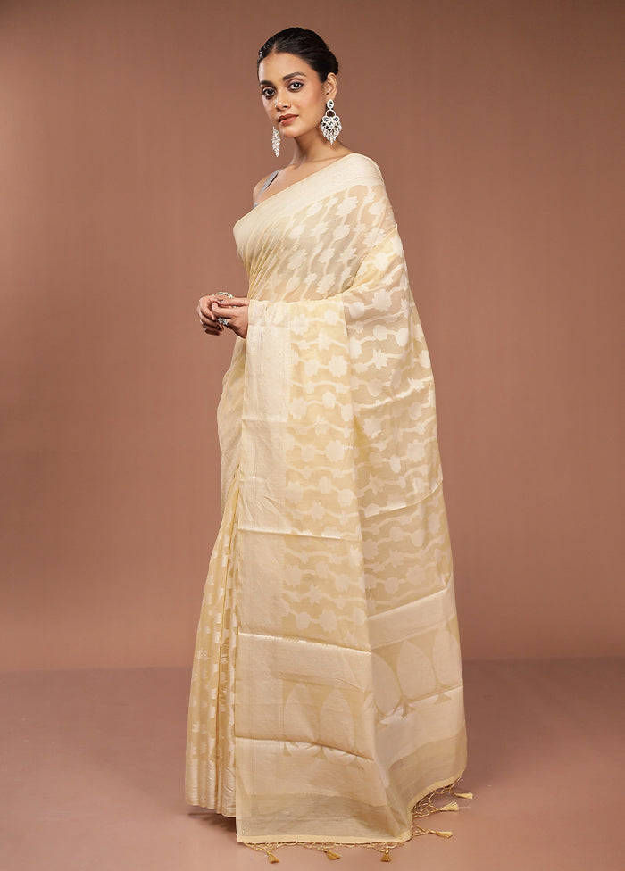 Cream Cotton Saree With Blouse Piece