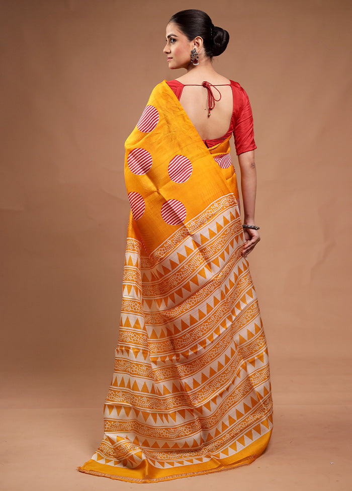 Yellow Printed Silk Saree Without Blouse Piece