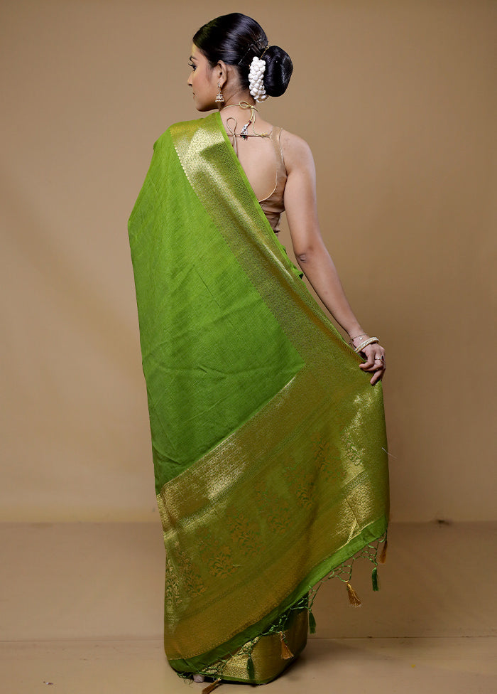 Green Dupion Silk Saree With Blouse Piece