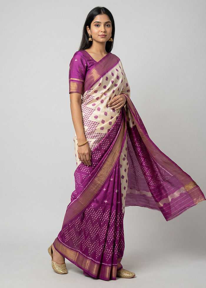 White Handloom Ikkat Pure Silk Saree With Blouse Piece