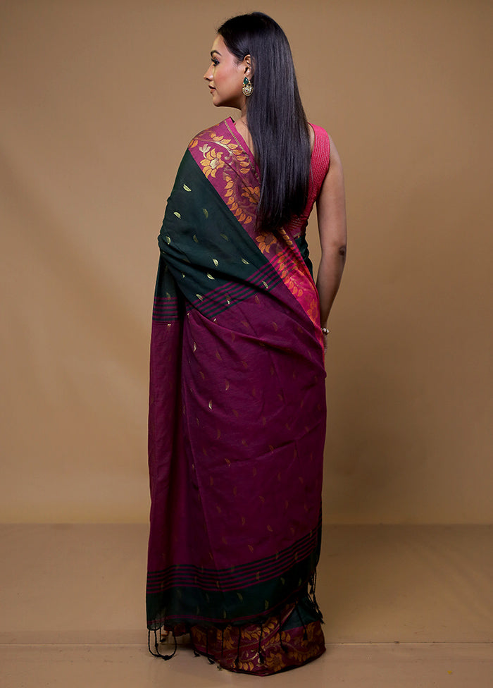 Green Cotton Saree With Blouse Piece