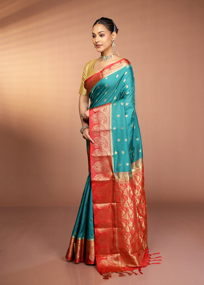Green Kanjivaram Silk Saree With Blouse Piece
