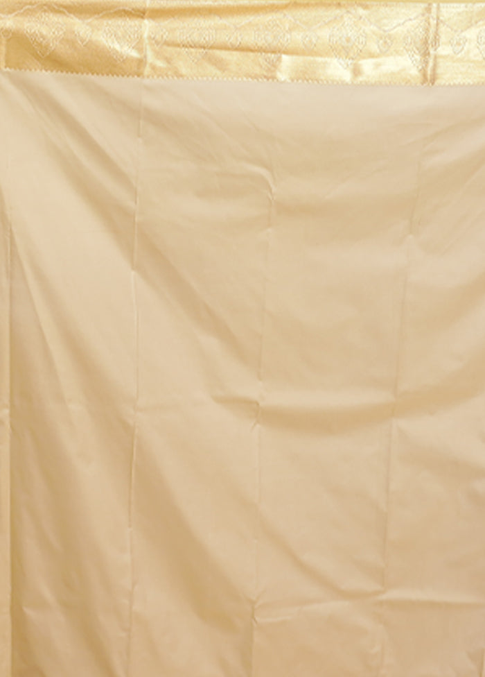 Cream Kanjivaram Silk Saree With Blouse Piece