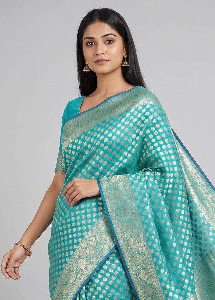 Green Uppada Silk Saree With Blouse Piece