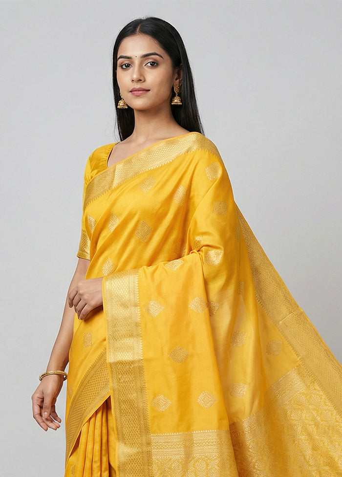 Yellow Kanjivaram Silk Saree With Blouse Piece