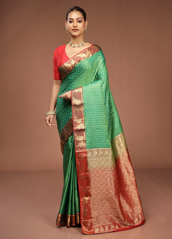 Green Handloom Kanjivaram Pure Silk Saree With Blouse Piece