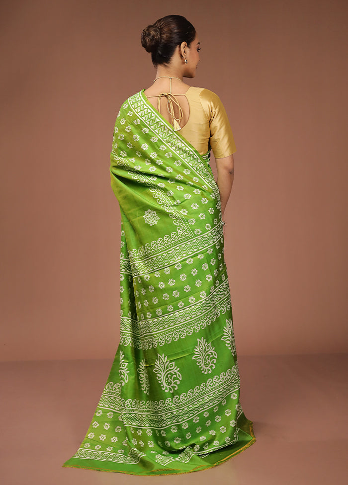 Green Printed Silk Saree Without Blouse Piece