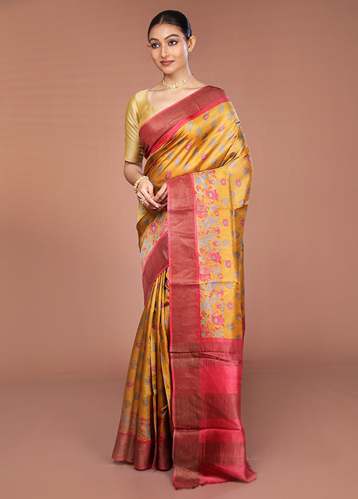 Cream Tussar Silk Saree With Blouse Piece