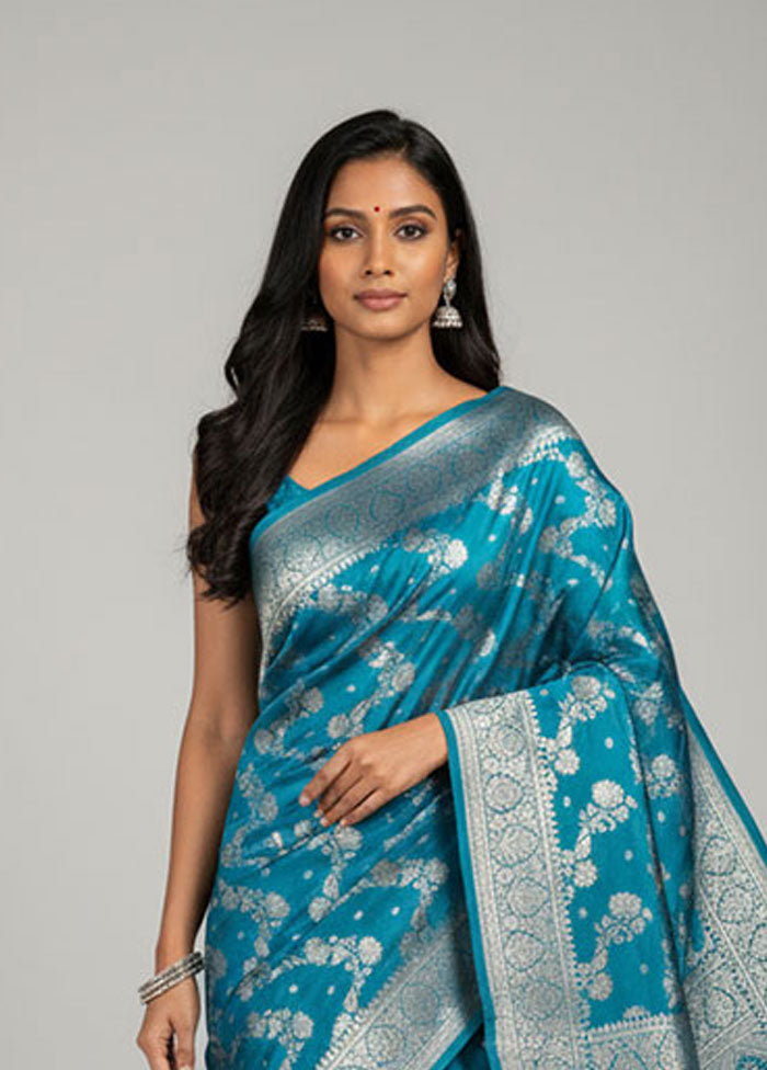 Green Dupion Silk Saree With Blouse Piece