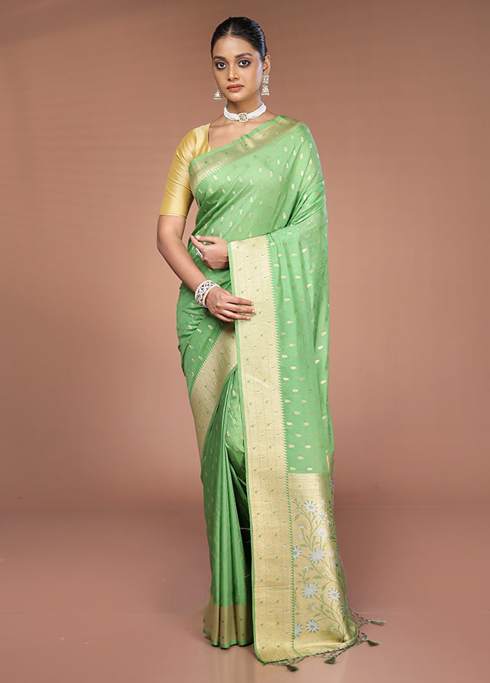 Green Georgette Saree With Blouse Piece