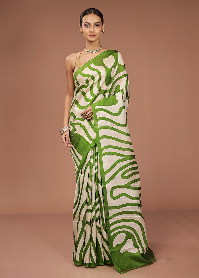 Cream Printed Silk Saree With Blouse Piece