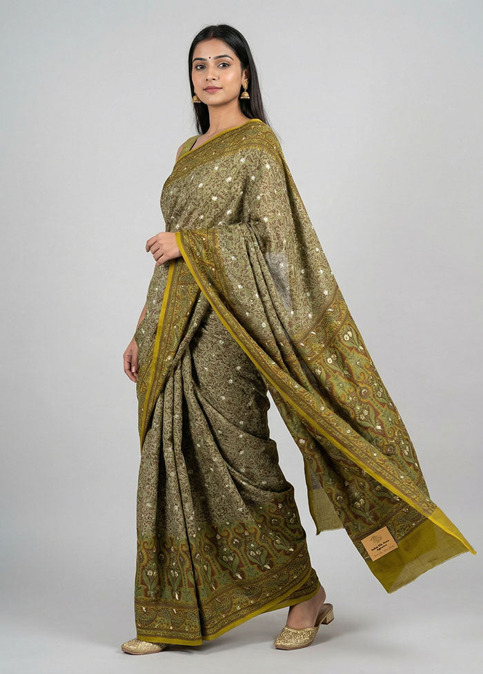Green Tanchoi Silk Saree With Blouse Piece