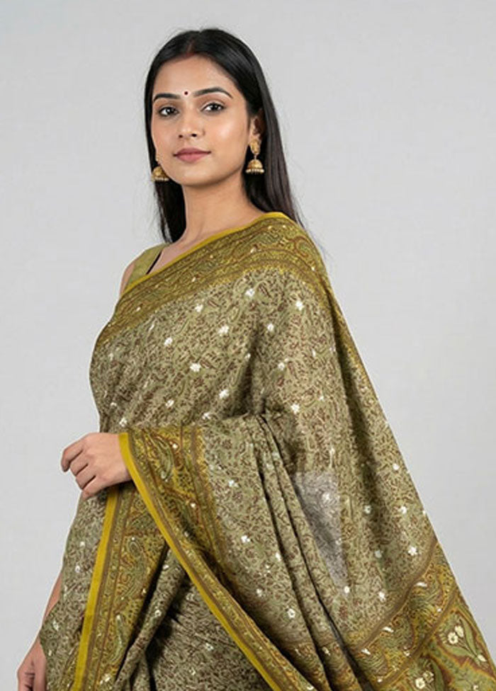 Green Tanchoi Silk Saree With Blouse Piece