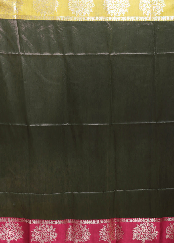 Green Cotton Saree With Blouse Piece