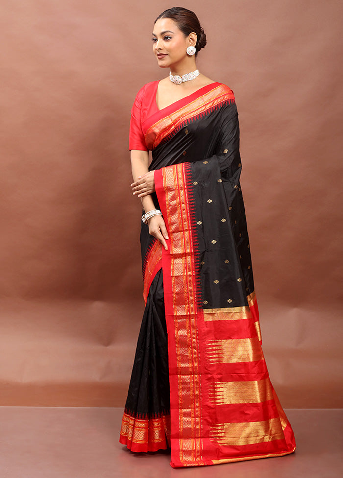 Black Handloom Kanjivaram Pure Silk Saree With Blouse Piece
