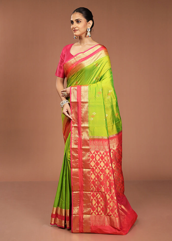Green Handloom Kanjivaram Pure Silk Saree With Blouse Piece