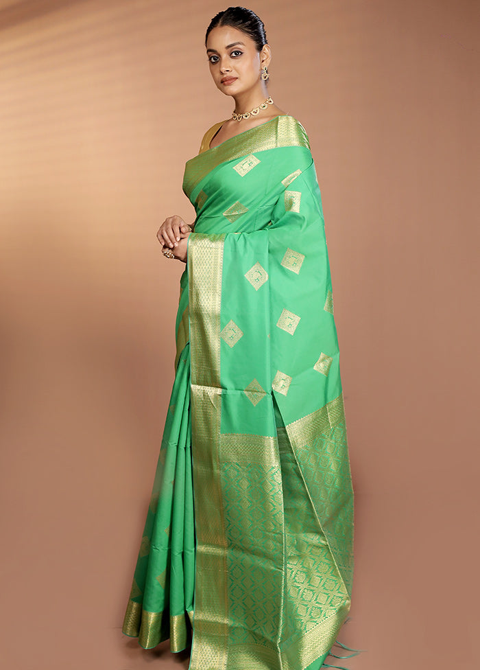 Green Kanjivaram Silk Saree With Blouse Piece
