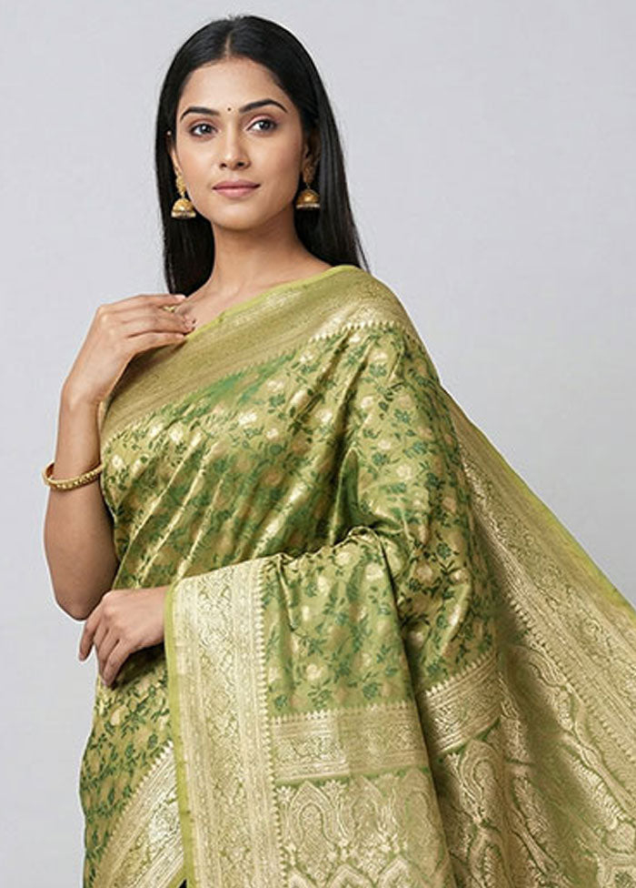 Green Handloom Tanchoi Pure Silk Saree With Blouse Piece