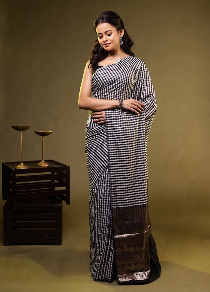 Black Dupion Silk Saree With Blouse Piece
