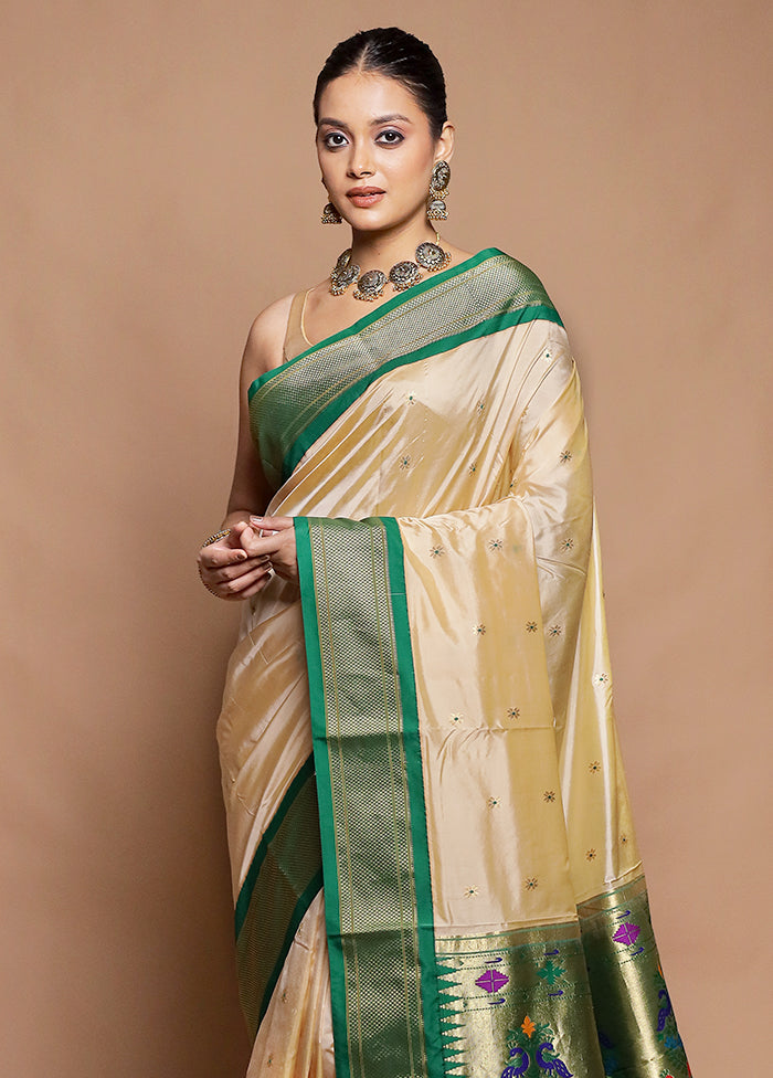 Cream Handloom Kanjivaram Pure Silk Saree With Blouse Piece