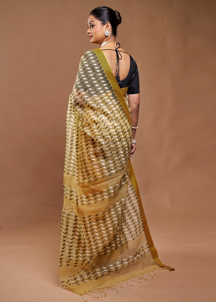 Yellow Cotton Saree With Blouse Piece