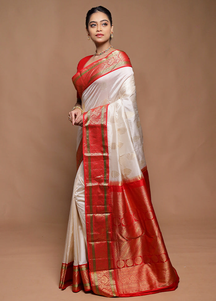 Cream Handloom Kanchipuram Pure Silk Saree With Blouse Piece
