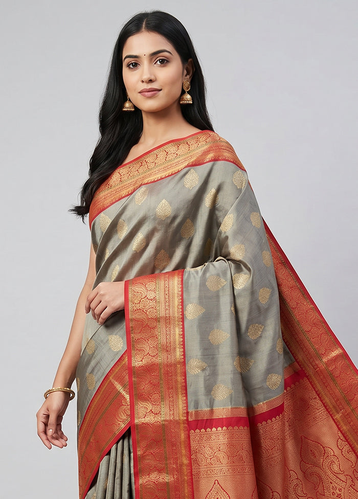 Grey Handloom Kanchipuram Pure Silk Saree With Blouse Piece