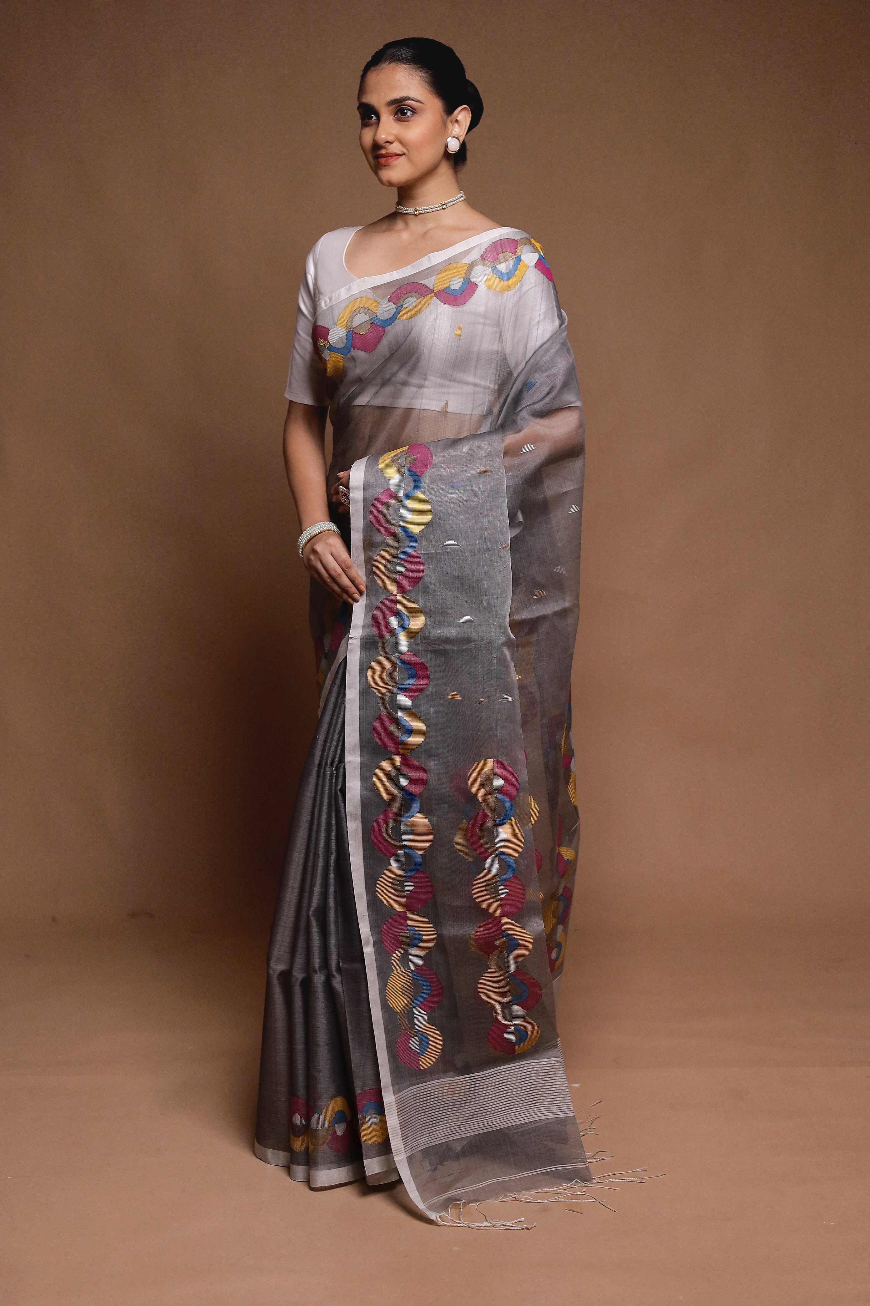 Grey Handloom Matka Pure Silk Saree With Blouse Piece