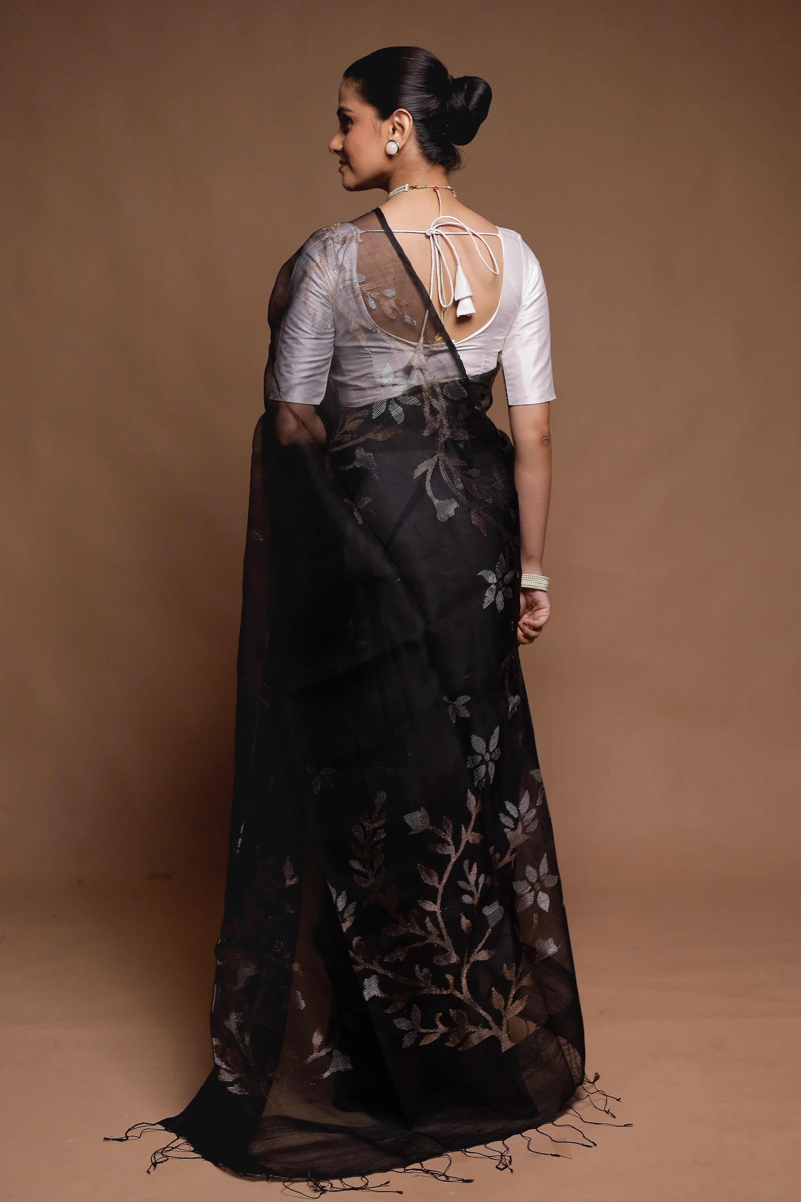Black Handloom Matka Pure Silk Saree With Blouse Piece