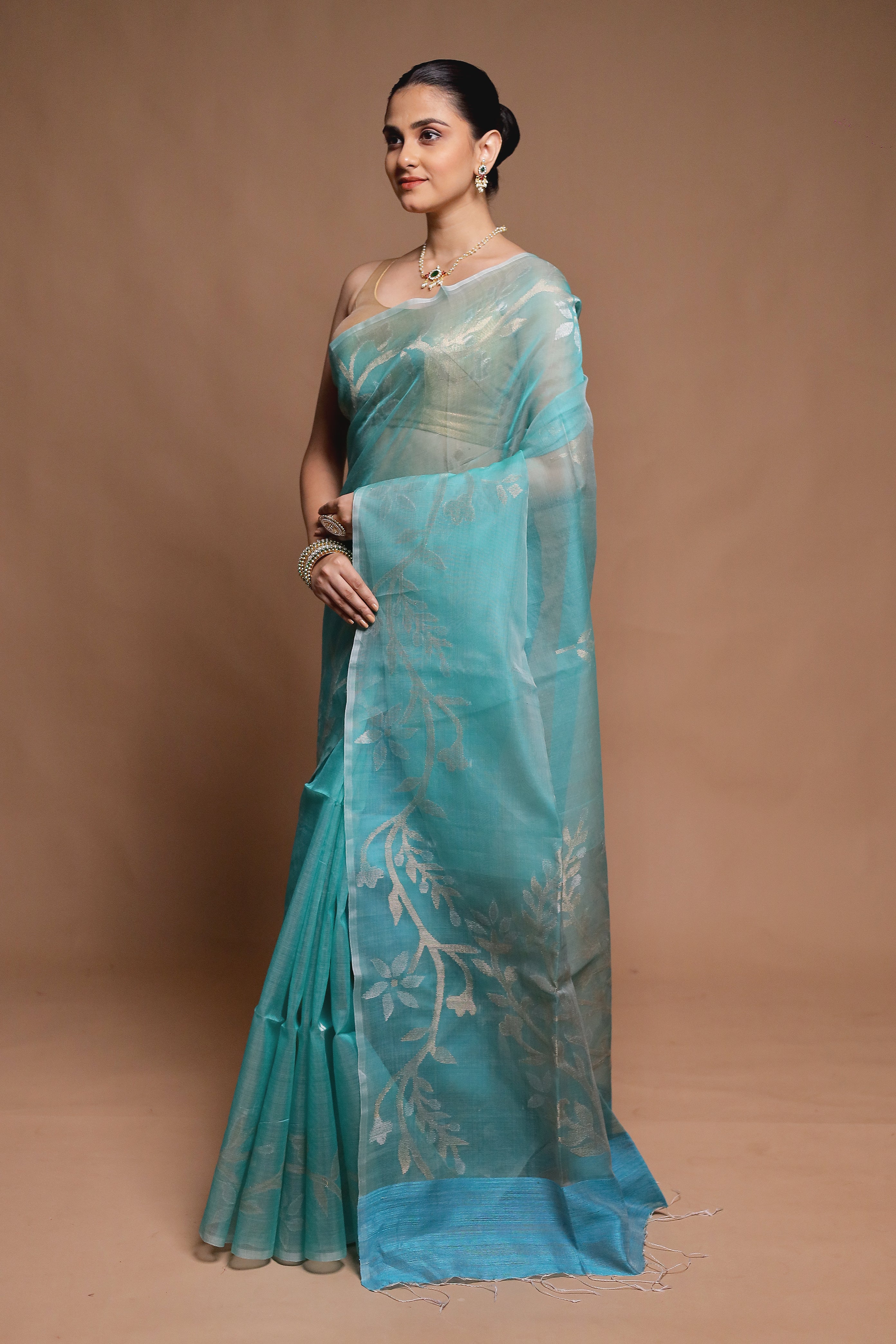 Green Handloom Matka Pure Silk Saree With Blouse Piece