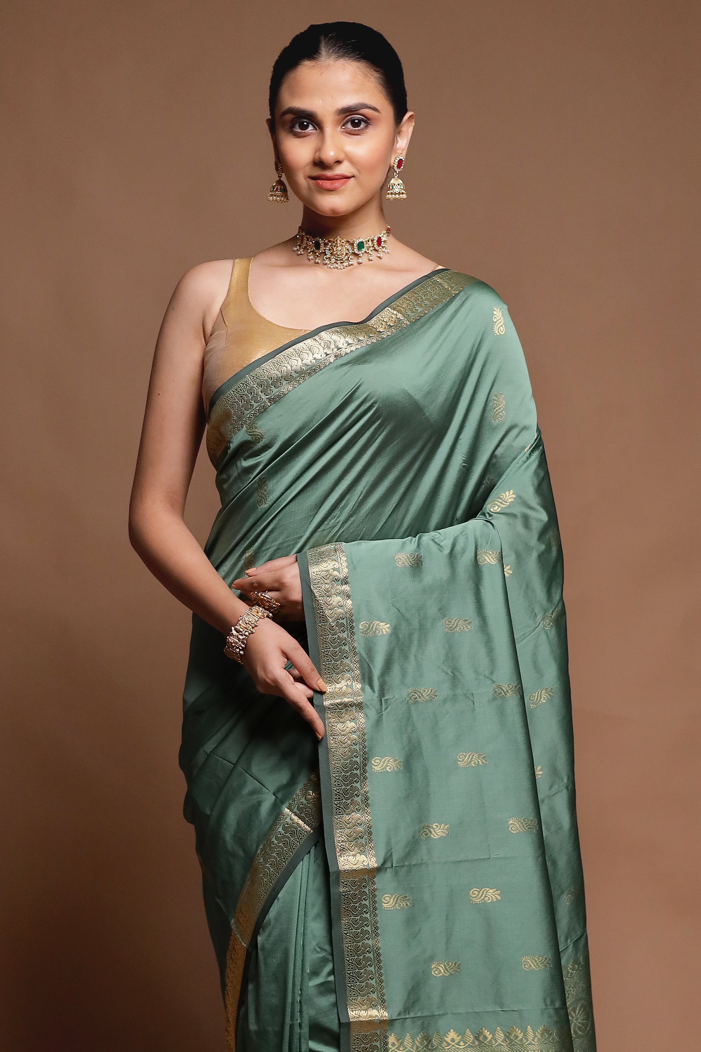 Green Kanjivaram Silk Saree With Blouse Piece