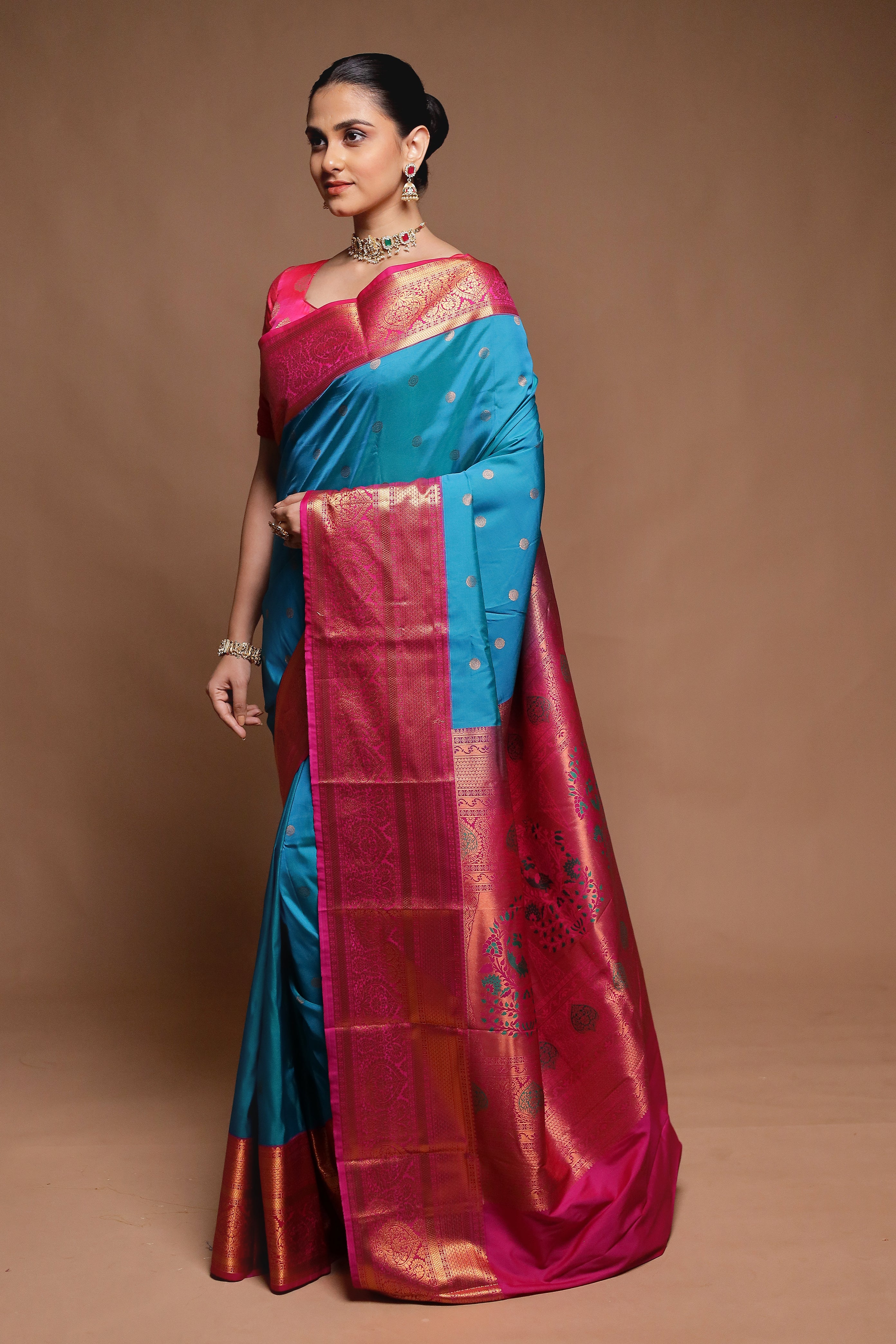 Green Kanjivaram Silk Saree With Blouse Piece