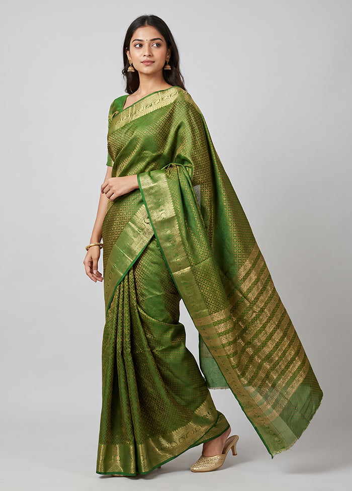 Green Dupion Silk Saree With Blouse Piece