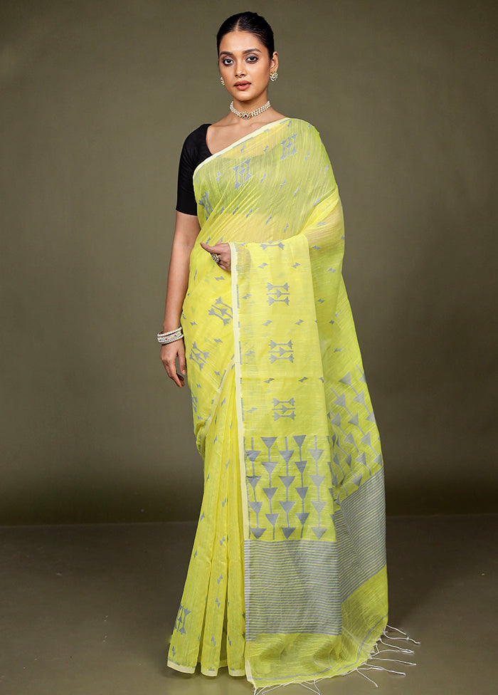 Yellow Matka Silk Saree With Blouse Piece