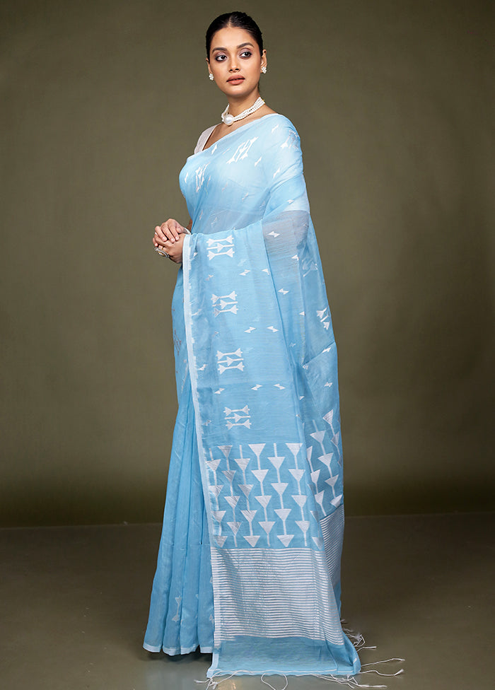 Blue Matka Silk Saree With Blouse Piece
