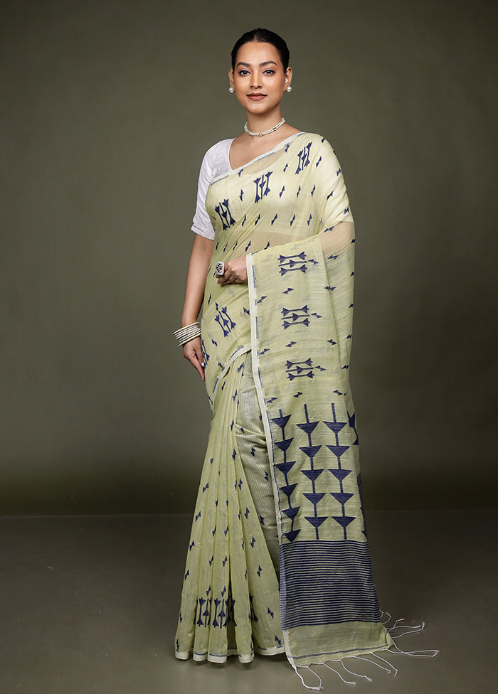 Cream Matka Silk Saree With Blouse Piece