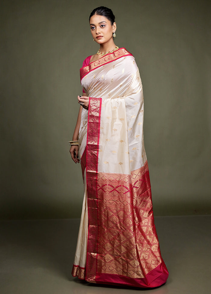 White Handloom Kanchipuram Pure Silk Saree With Blouse Piece
