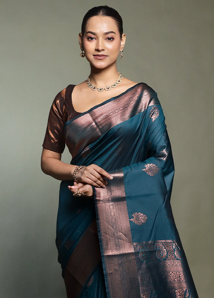 Green Kanjivaram Silk Saree With Blouse Piece